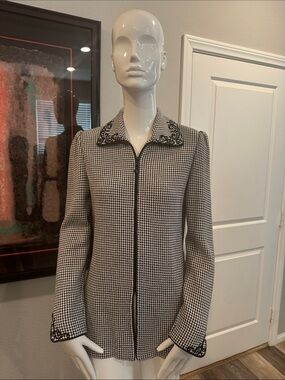 St. John Collection Black & White Houndstooth Zip Jacket